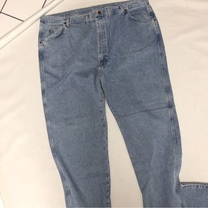 WRANGLER Men’s Rugged Wear Denim Jeans